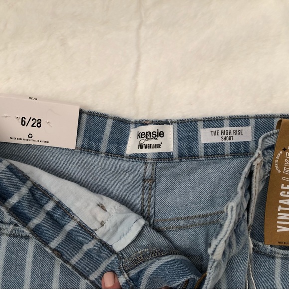 KENSIE JEANS  VINTAGE LUXE THE HIGH RISE SHORT SIZE 6/28 STRIPED DENIM NWT - Picture 6 of 15